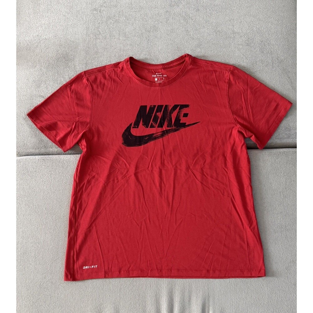 THE NIKE TEE Dri -Fit Men’s Athletic Cut Shirt Size XL Short Sleeve Red Color